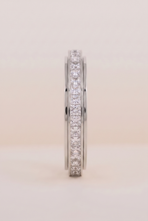 The Dainty Square-Cut Spinning Ring Silver