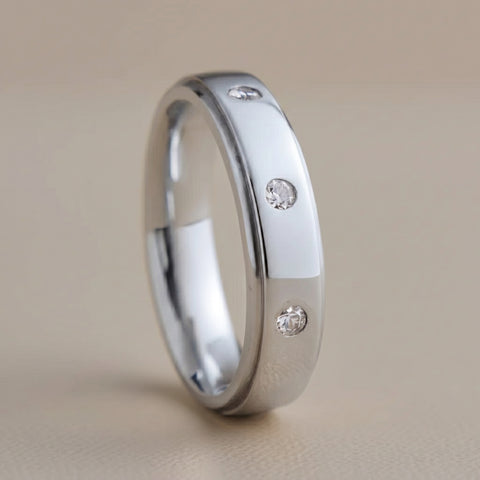 The Shimmering Spinning Ring Silver