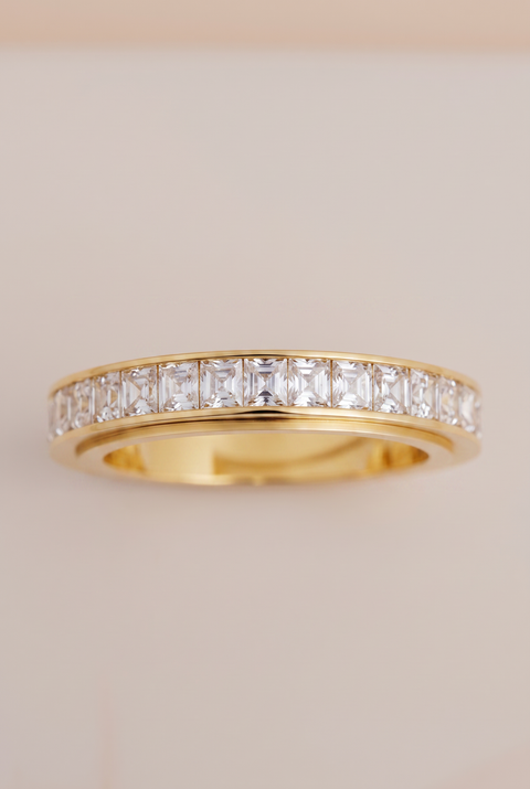 The Dainty Square-Cut Spinning Ring Gold